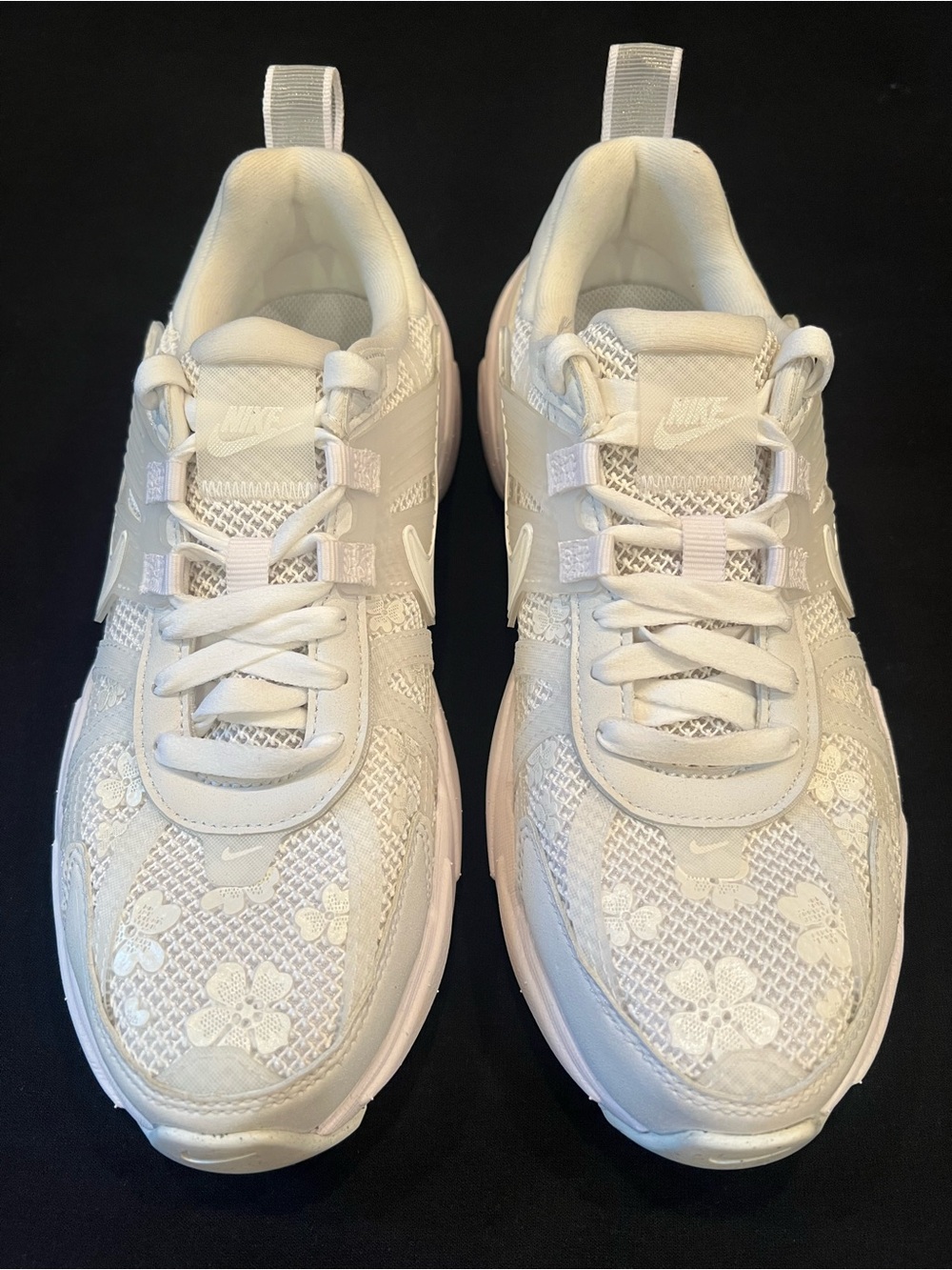 Nike V2K Vintage 2K Run Summit White Flower Floral Running Shoes 9 NEW